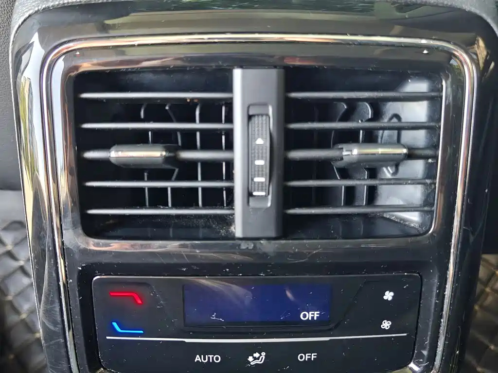 VOLKSWAGEN PASSAT 2024