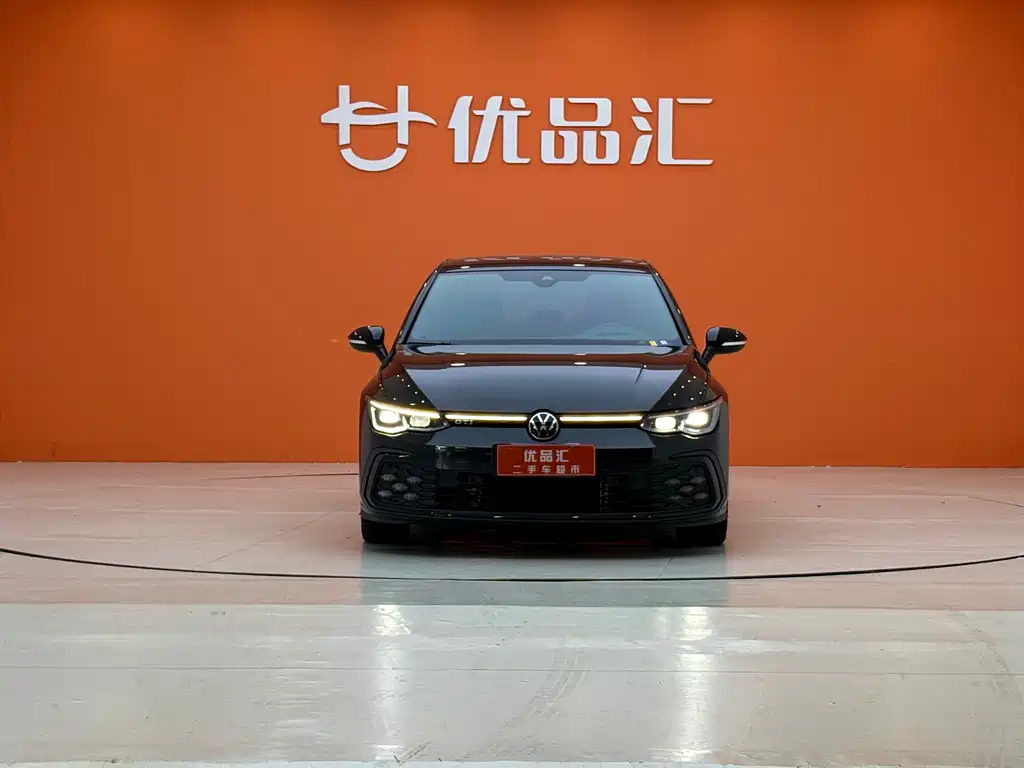 VOLKSWAGEN GOLF GTI 2021