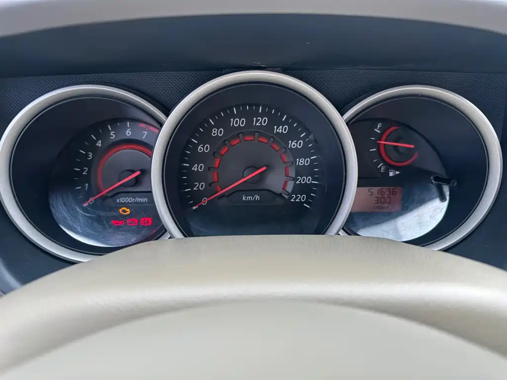 NISSAN SYLPHY 2014