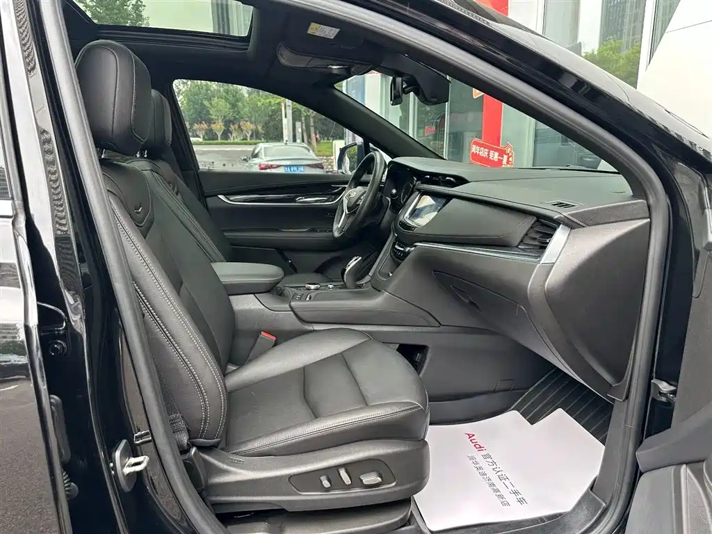 CADILLAC XT5 2023