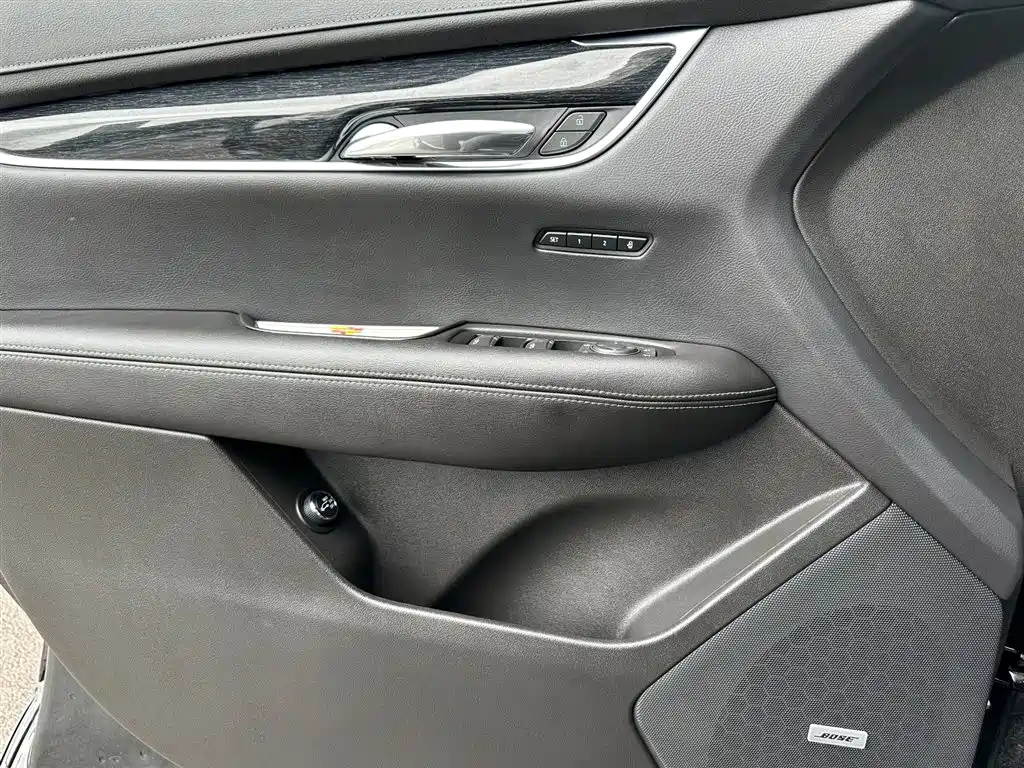 CADILLAC XT5 2023