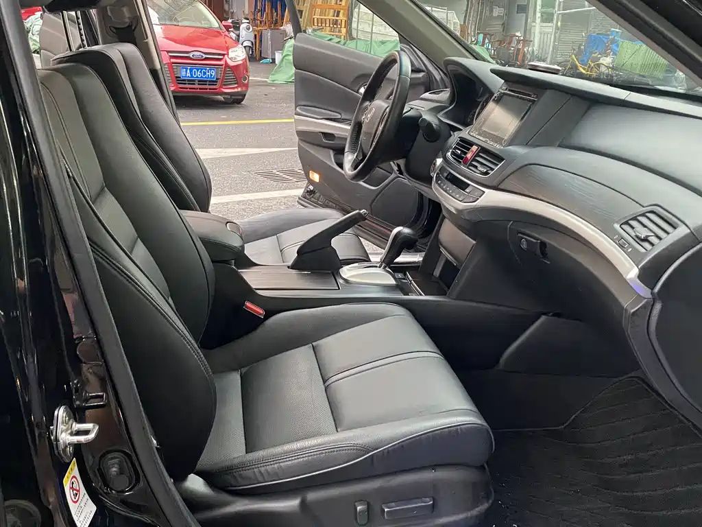 HONDA CROSSTOUR 2016