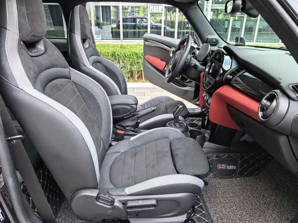 MINI JCW 2020