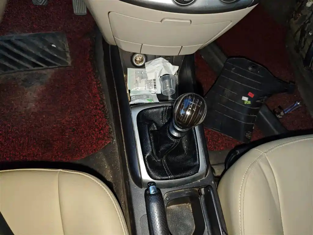 HYUNDAI CELESTA 2015