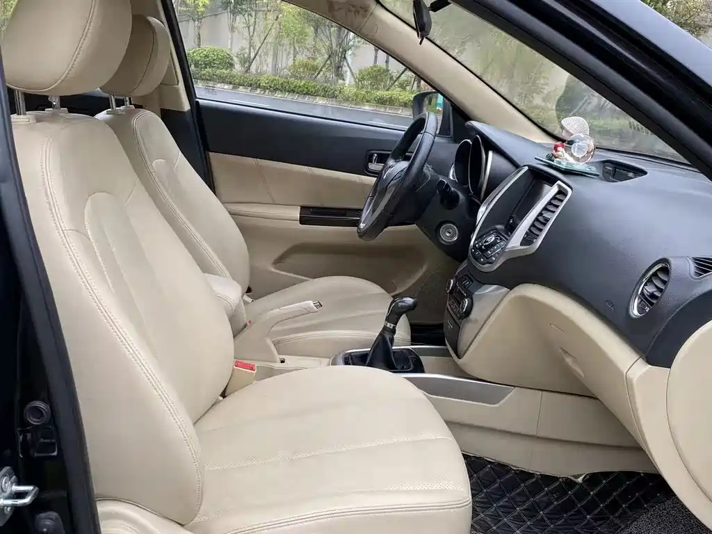 CHANGAN EADO 2015