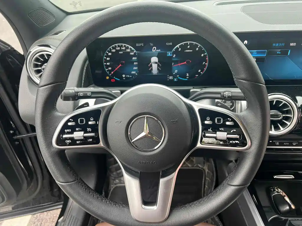 MERCEDES BENZ GLB 2022
