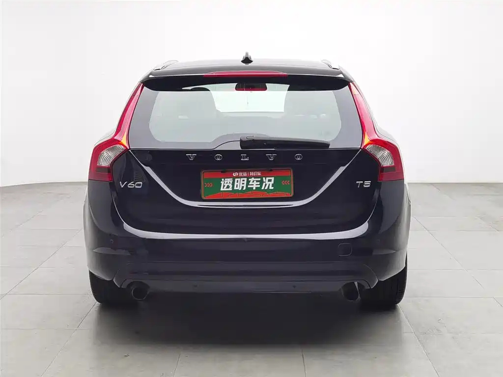 VOLVO V60 2014