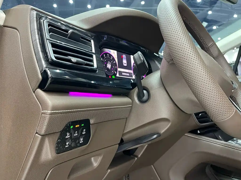 VOLKSWAGEN VILORAN 2024