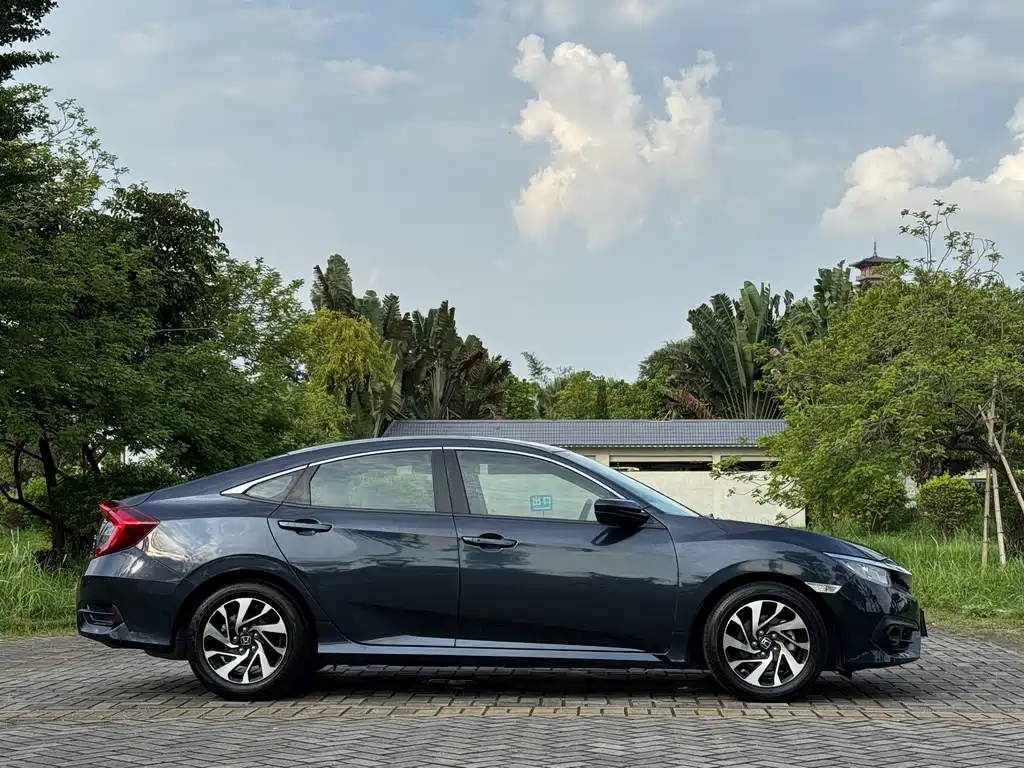 HONDA CIVIC 2019