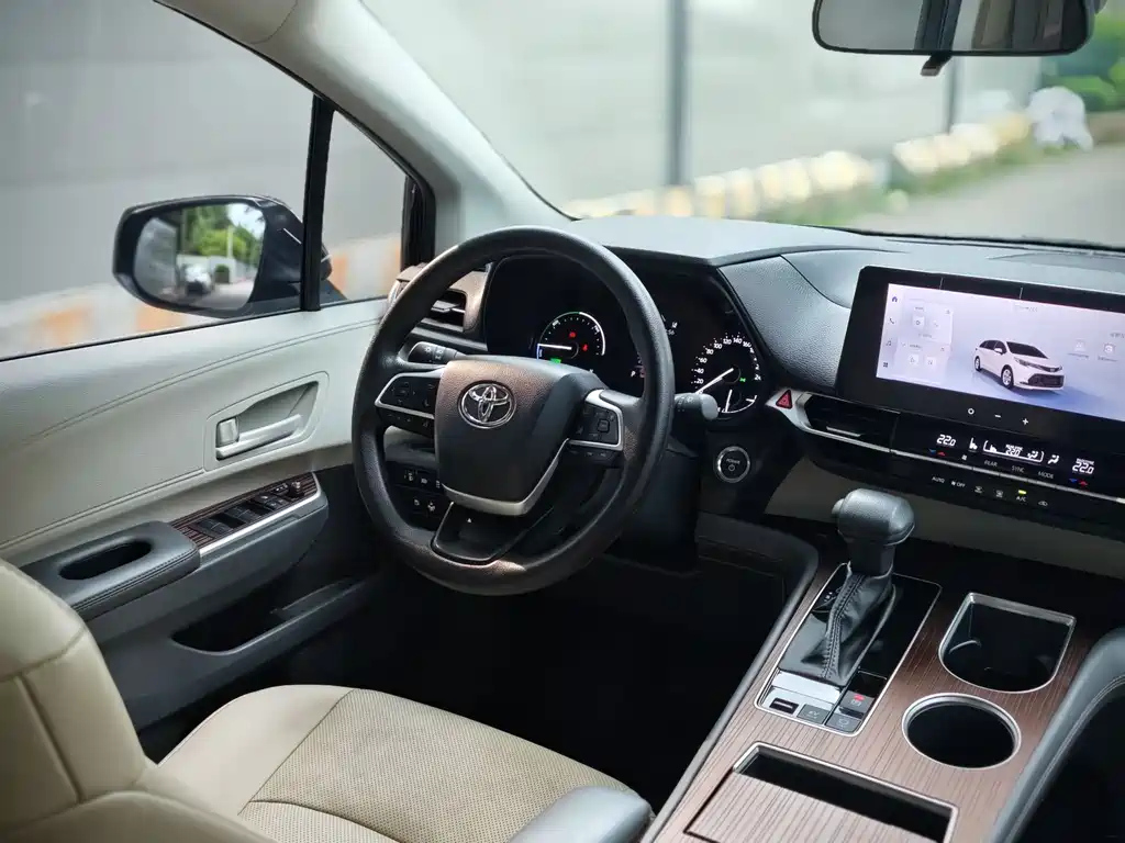 TOYOTA SIENNA SIENNA 2024