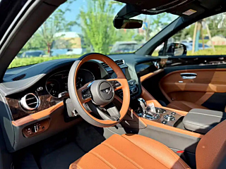 BENTLEY BENTAYGA  2023 YEAR 4.0T V8  EDITION 2023