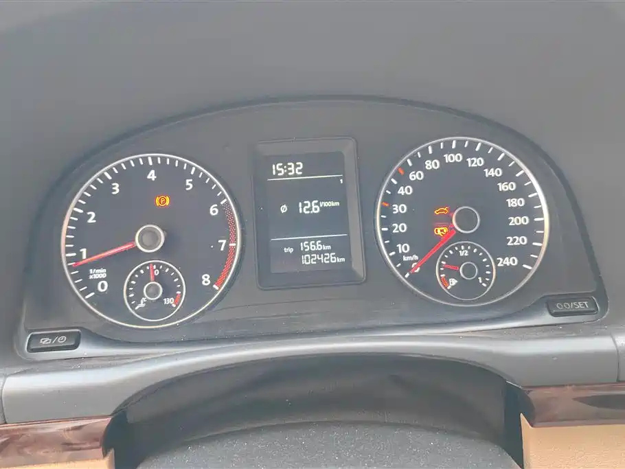 VOLKSWAGEN TOURAN 2013