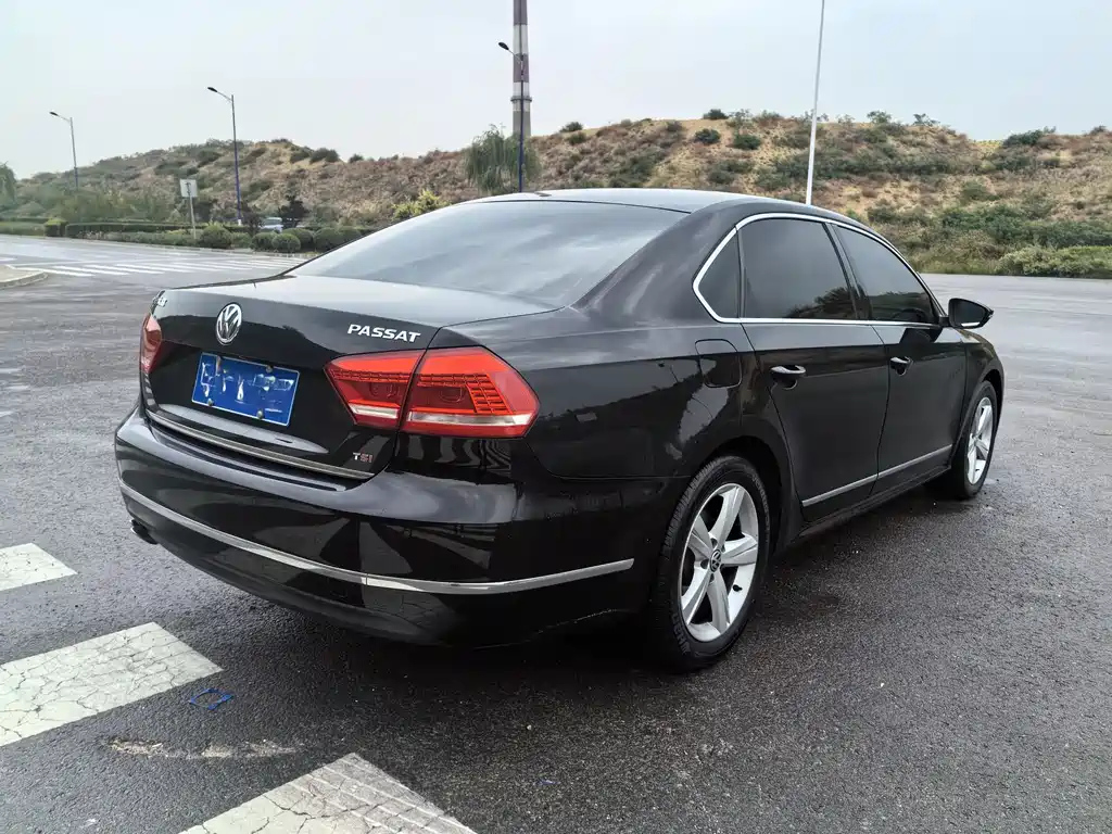 VOLKSWAGEN PASSAT 2014