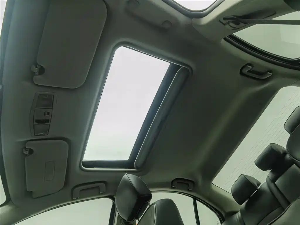 MITSUBISHI LANCER EX 2013