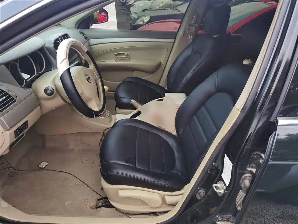 NISSAN SYLPHY 2018