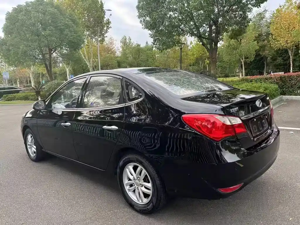 HYUNDAI CELESTA 2010