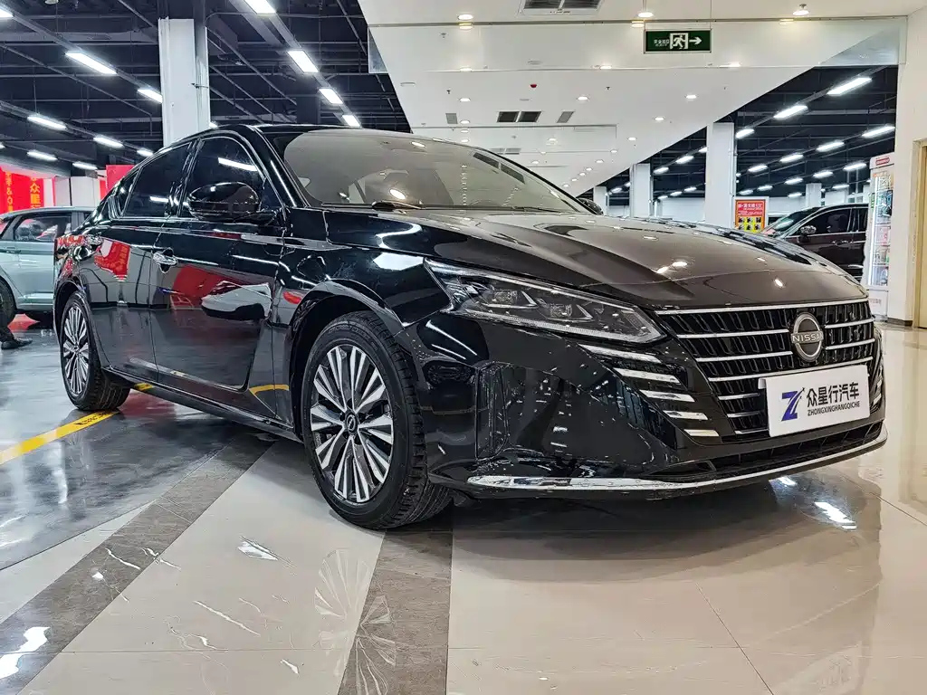 NISSAN TEANA 2023