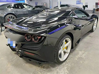 FERRARI F8  2019
