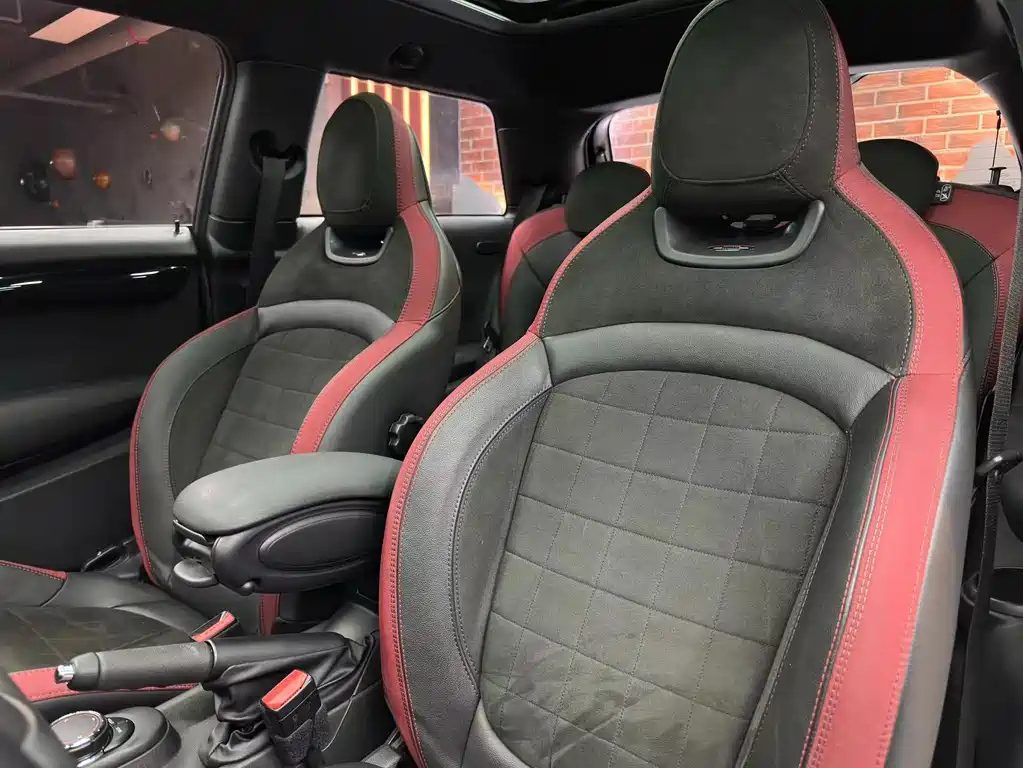 MINI JCW 2019