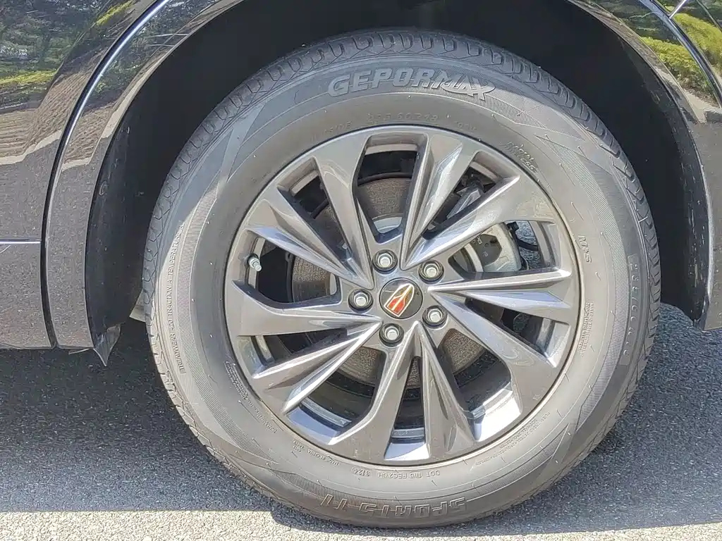 HONGQI HS5 2023