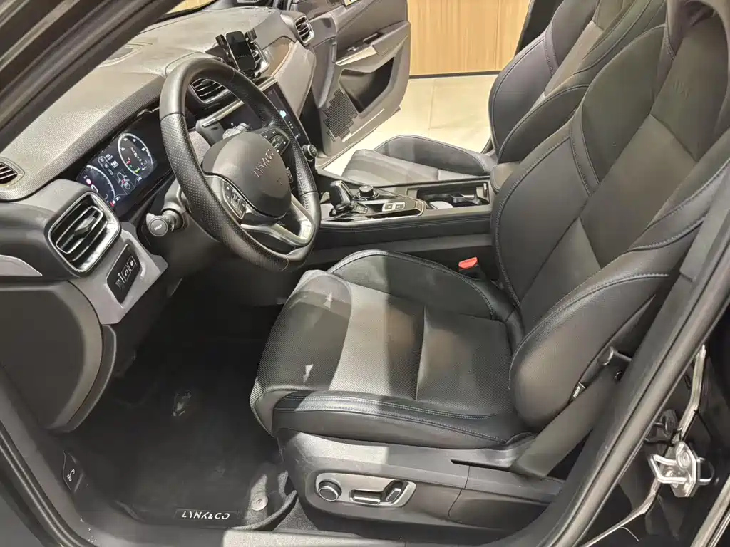 LYNK&CO 03 NEW ENERGY 2020