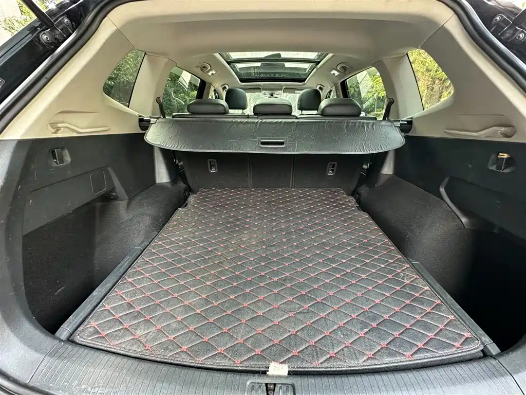 VOLKSWAGEN TIGUAN L 2017