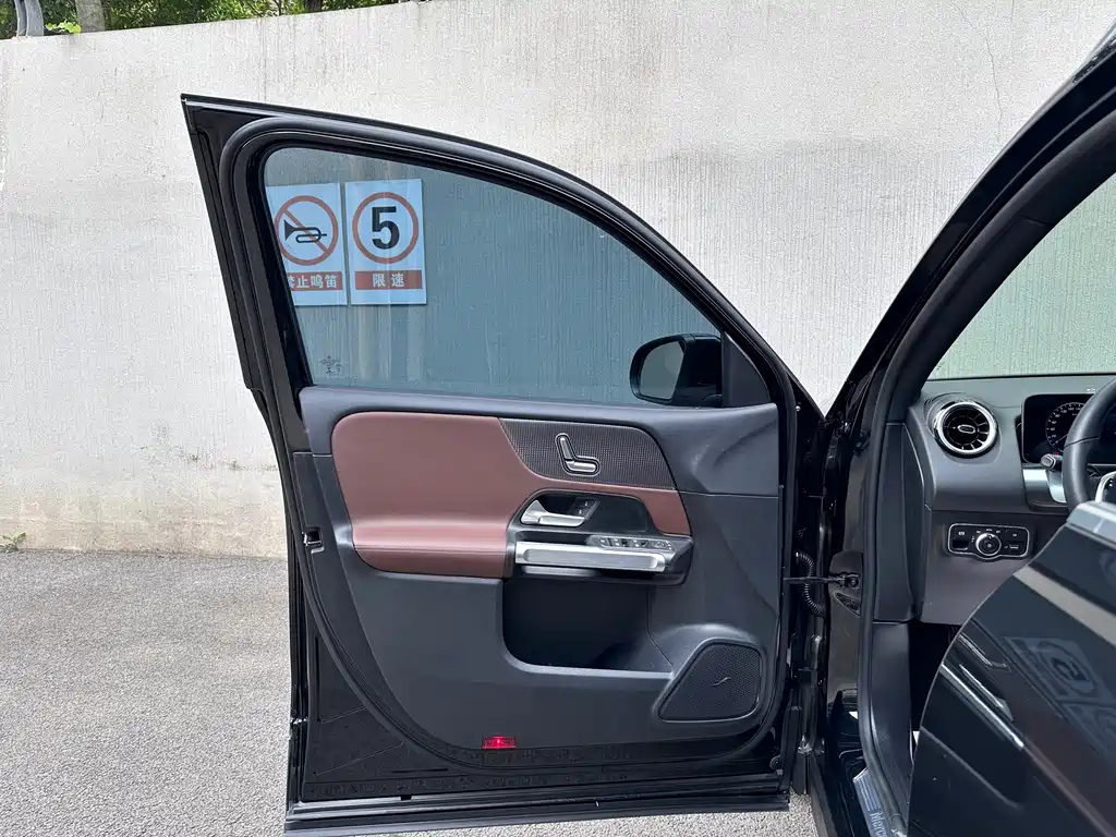 MERCEDES BENZ GLB 2020