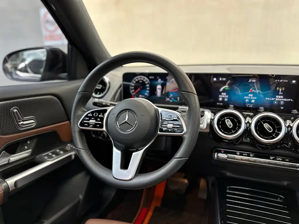 MERCEDES BENZ GLB 2020