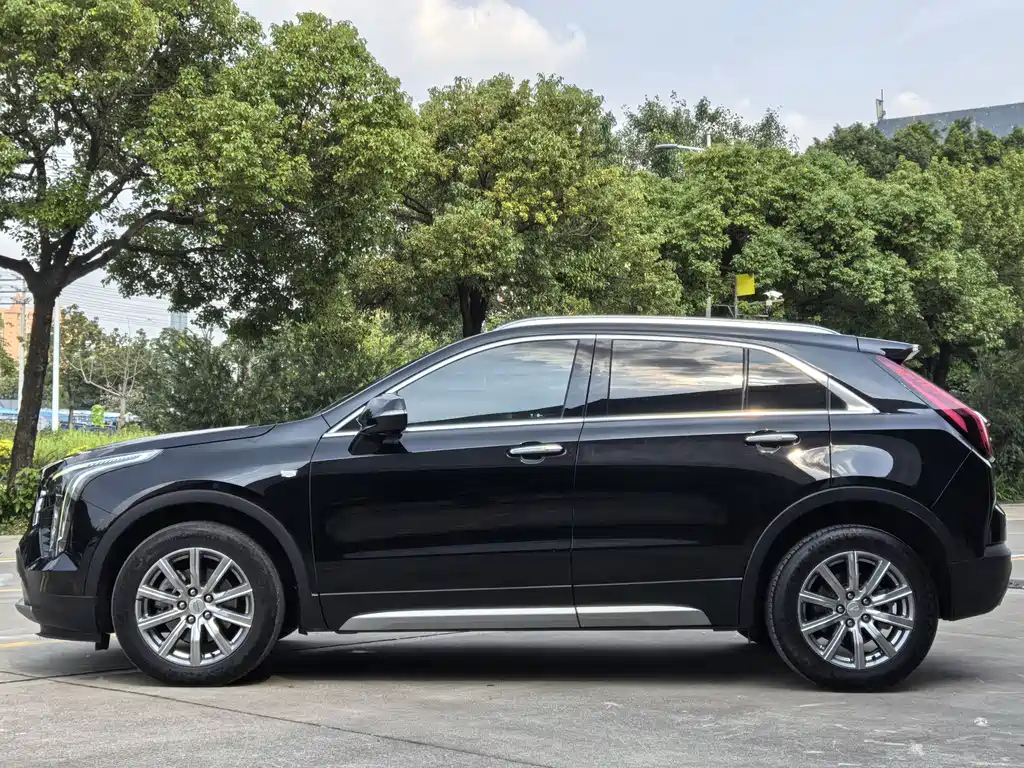 CADILLAC XT4 2021
