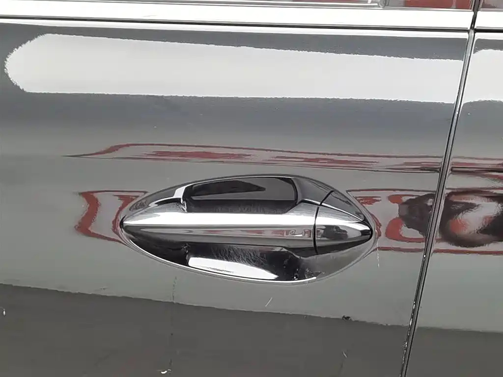 HONGQI HS5 2020