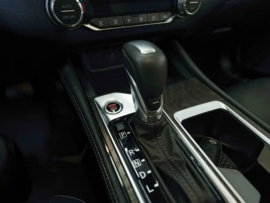 NISSAN TEANA 2024