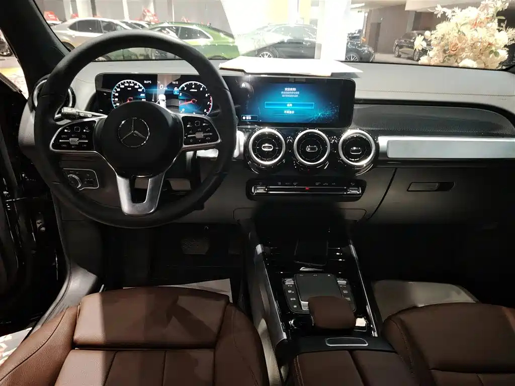 MERCEDES BENZ GLB 2022