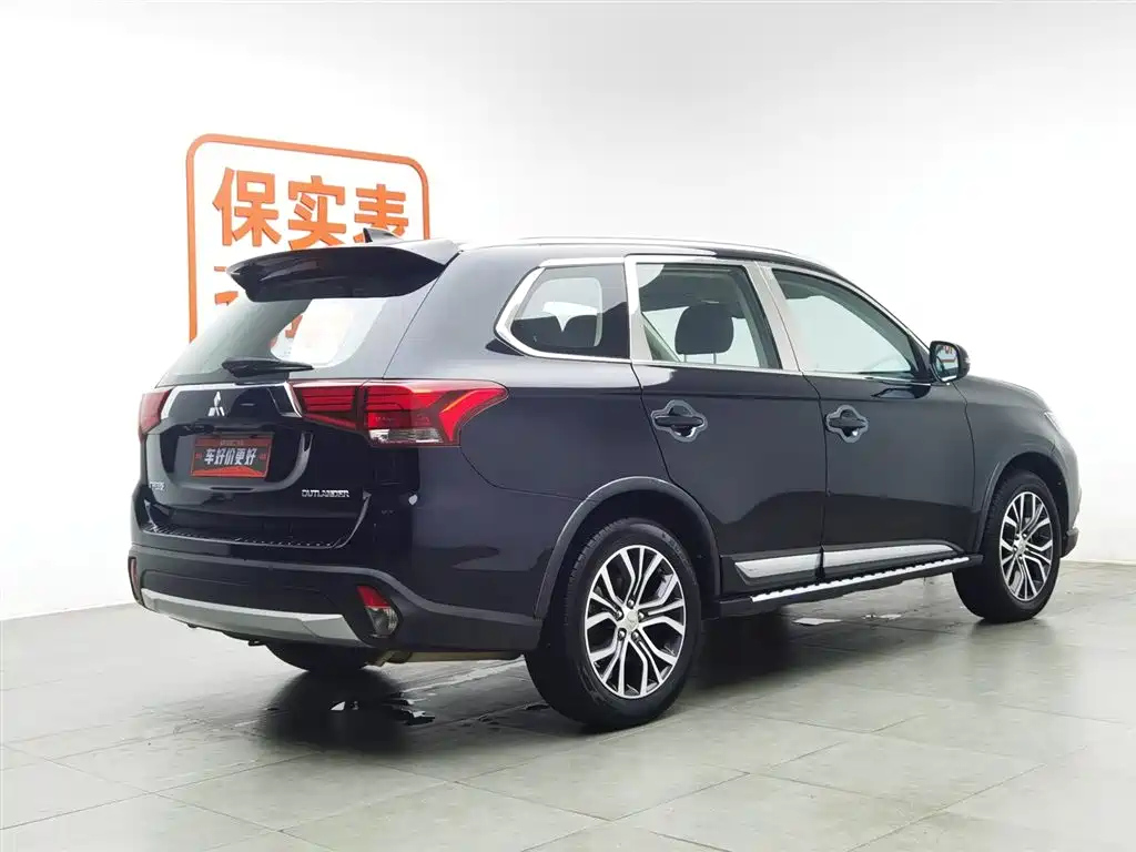 MITSUBISHI OUTLANDER 2018