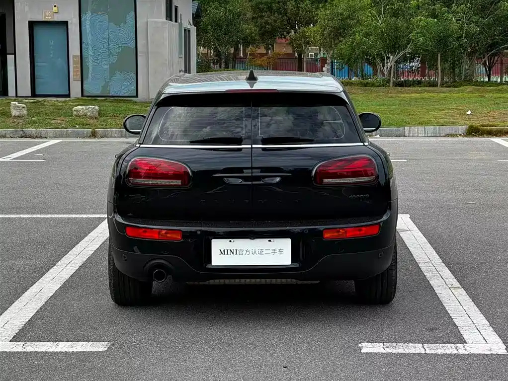 MINI CLUBMAN 2022
