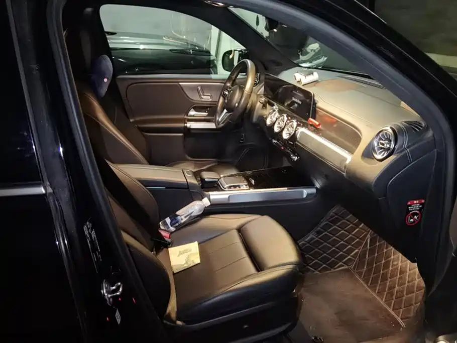 MERCEDES BENZ GLB 2020
