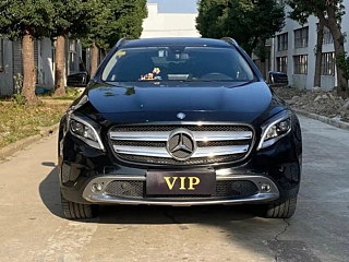 MERCEDES BENZ GLA 2015