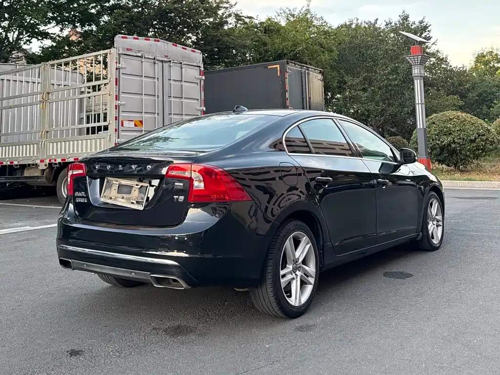 VOLVO S60 2014