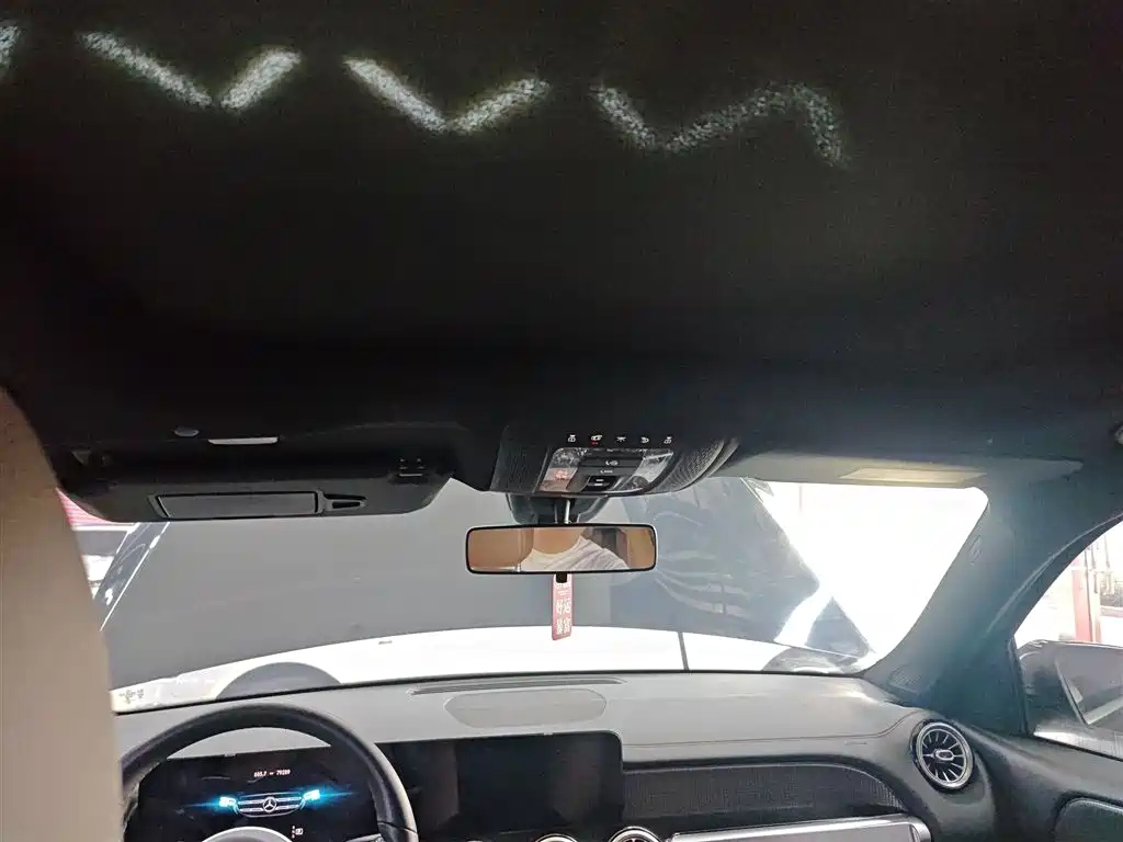 MERCEDES BENZ GLB 2021