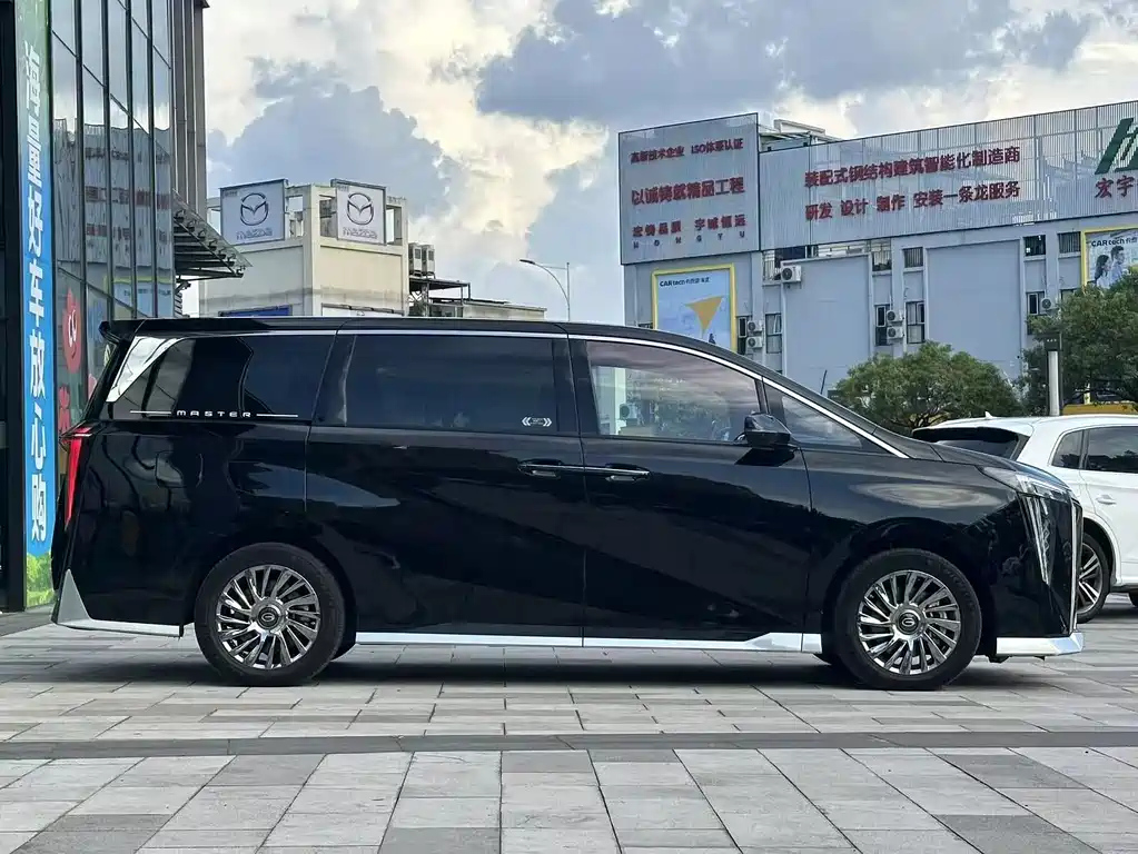 TRUMPCHI M8 2023