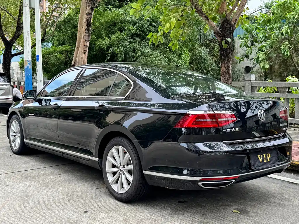 VOLKSWAGEN MAGOTAN 2017