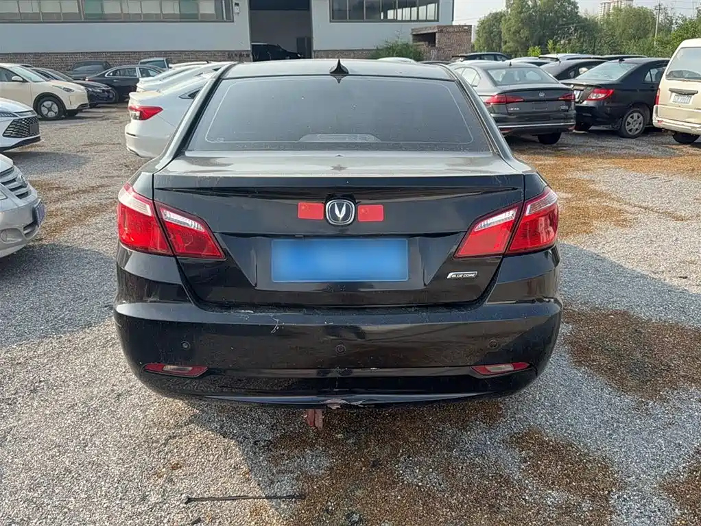 CHANGAN EADO 2013