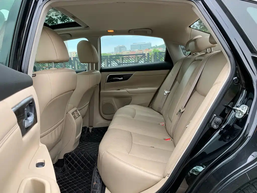 NISSAN TEANA 2016