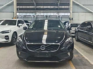 VOLVO V40 2014