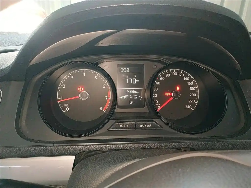 VOLKSWAGEN LAVIDA 2015