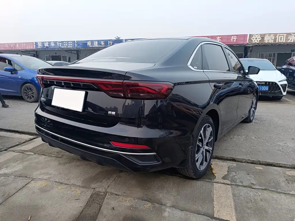 GEELY AUTO EMGRAND 2021