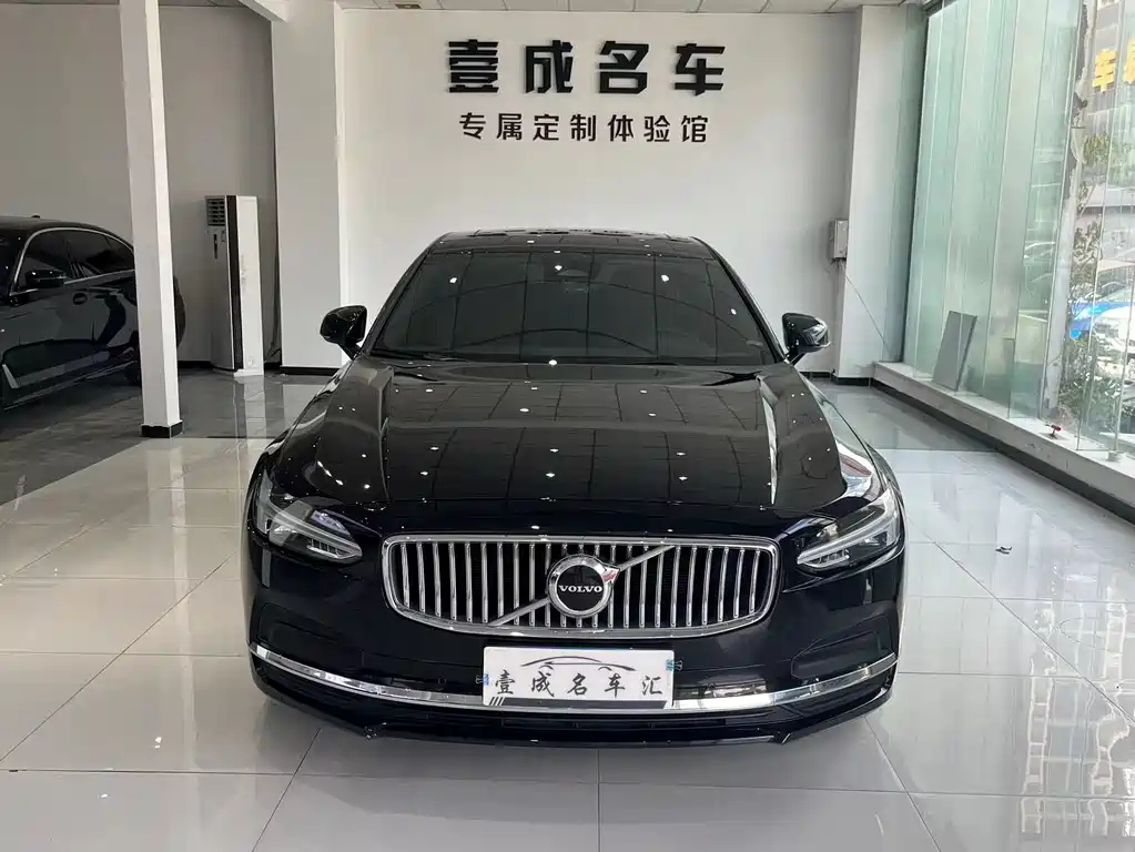 VOLVO S90 2024