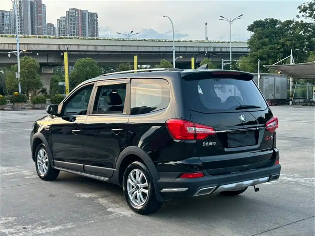 DONGFENG FORTHING SX6 2022