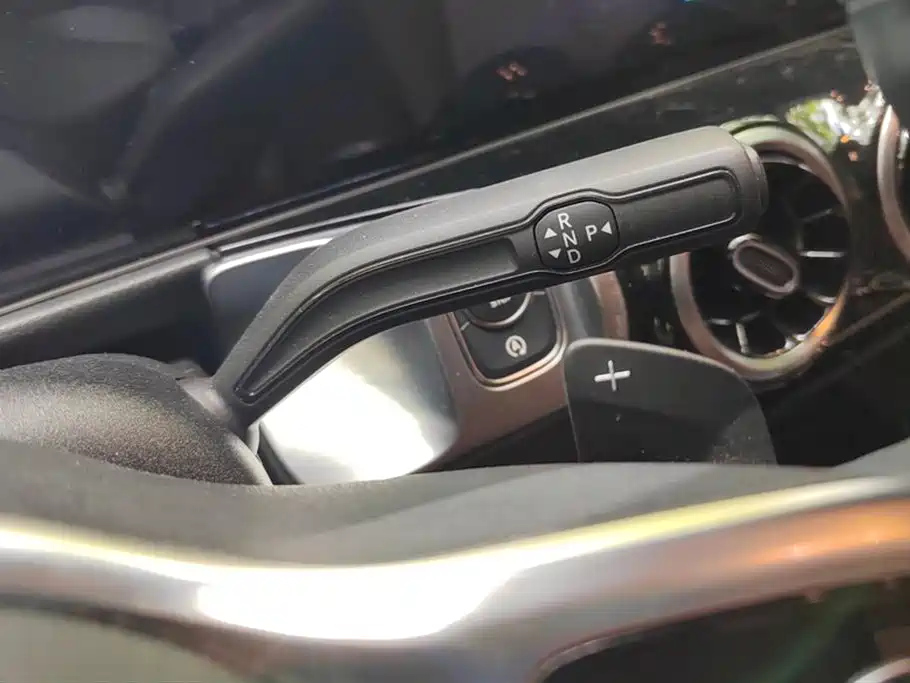 MERCEDES BENZ GLB 2020
