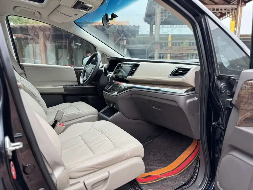 HONDA ODYSSEY 2015