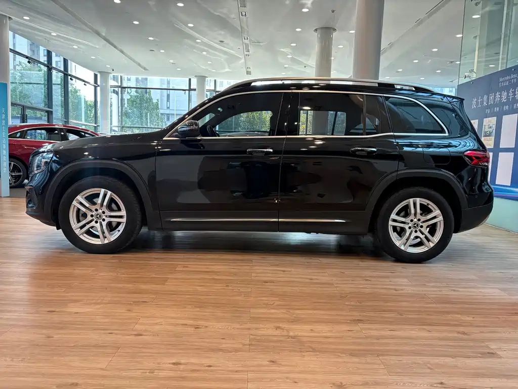 MERCEDES BENZ GLB 2020